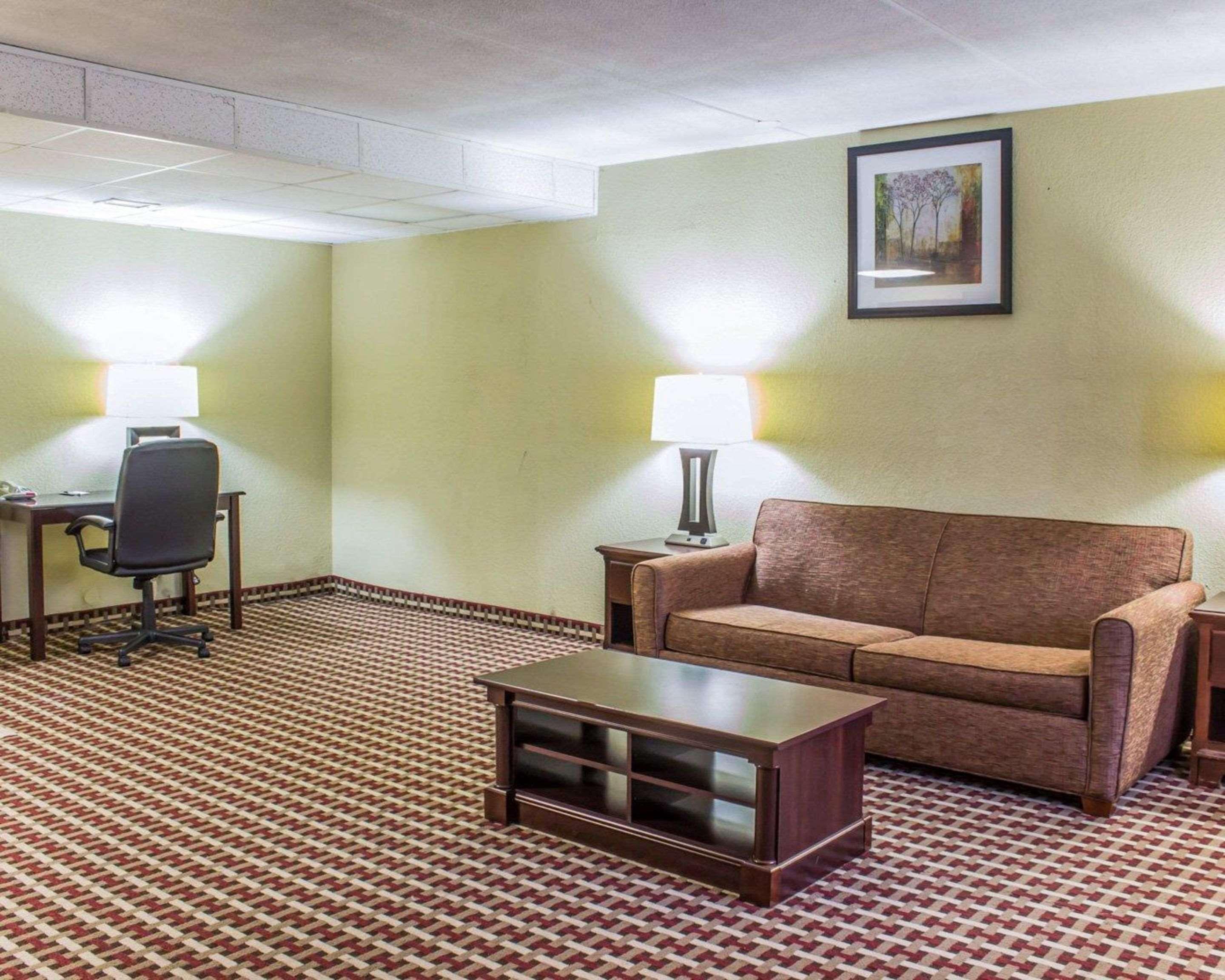 Quality Inn & Suites Fayetteville Kültér fotó