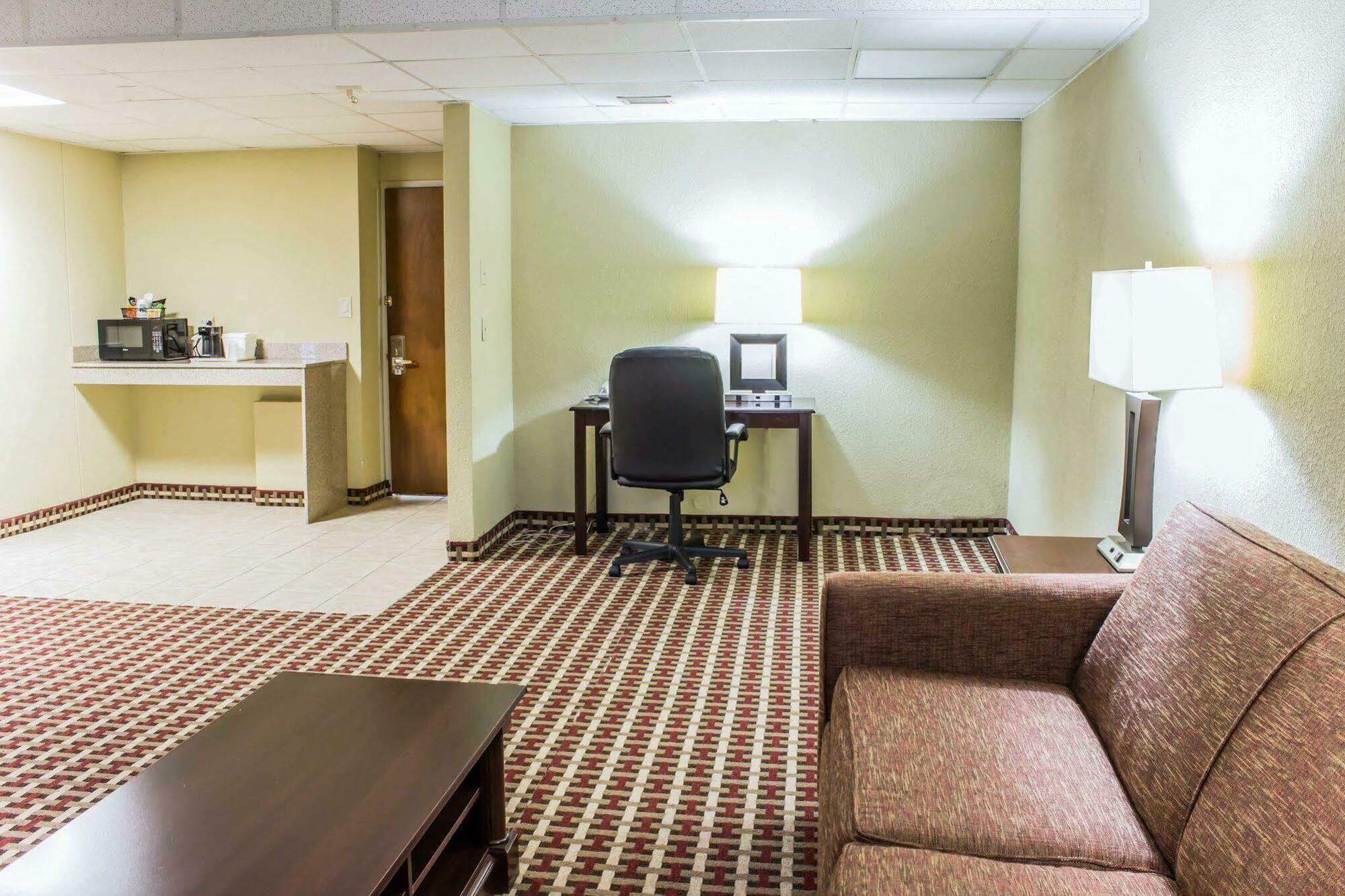 Quality Inn & Suites Fayetteville Kültér fotó